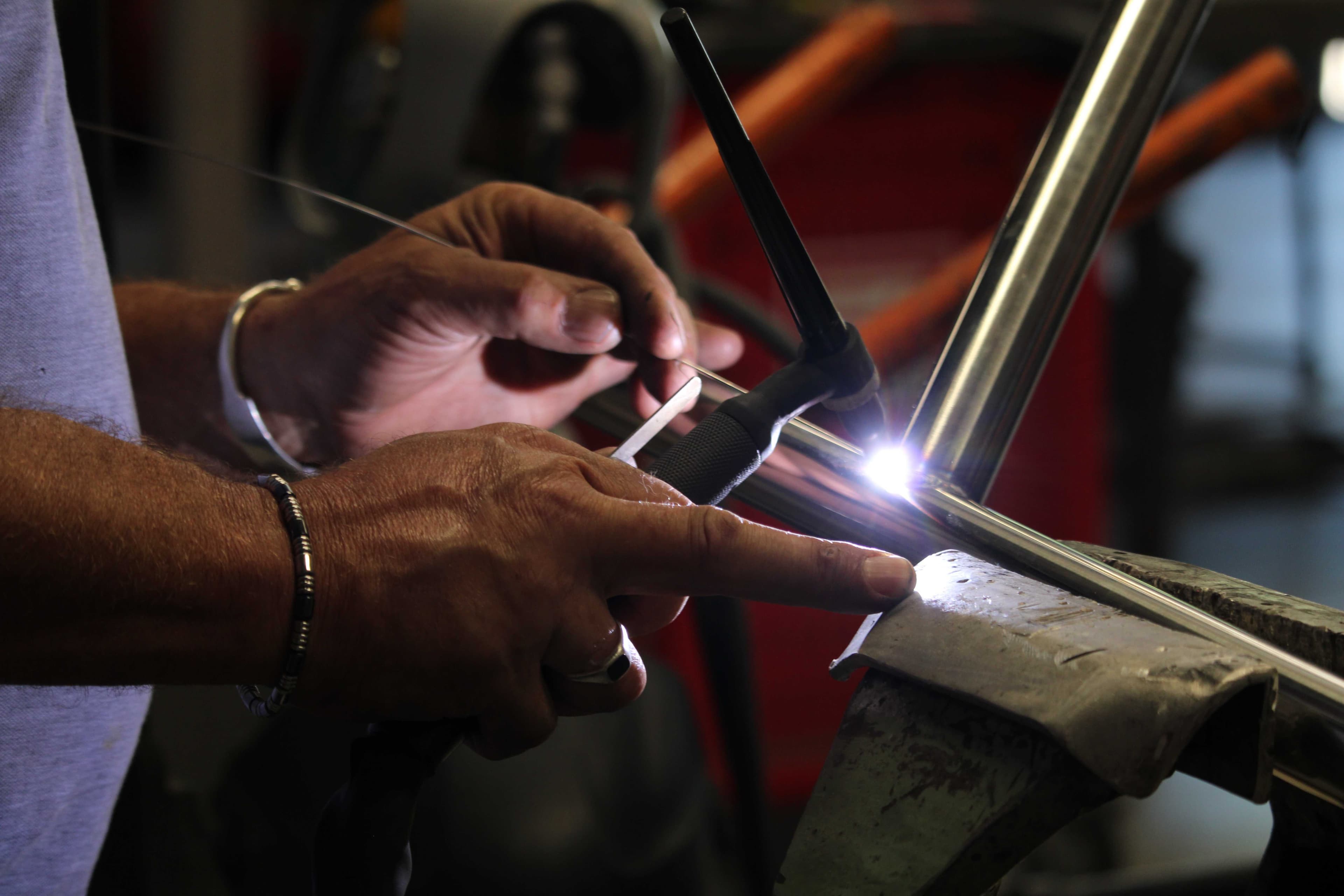 Atelier de métallerie Creal'Inox - Fabrication d'éléments sur-mesure en inox, aluminium et acier à Sanguinet