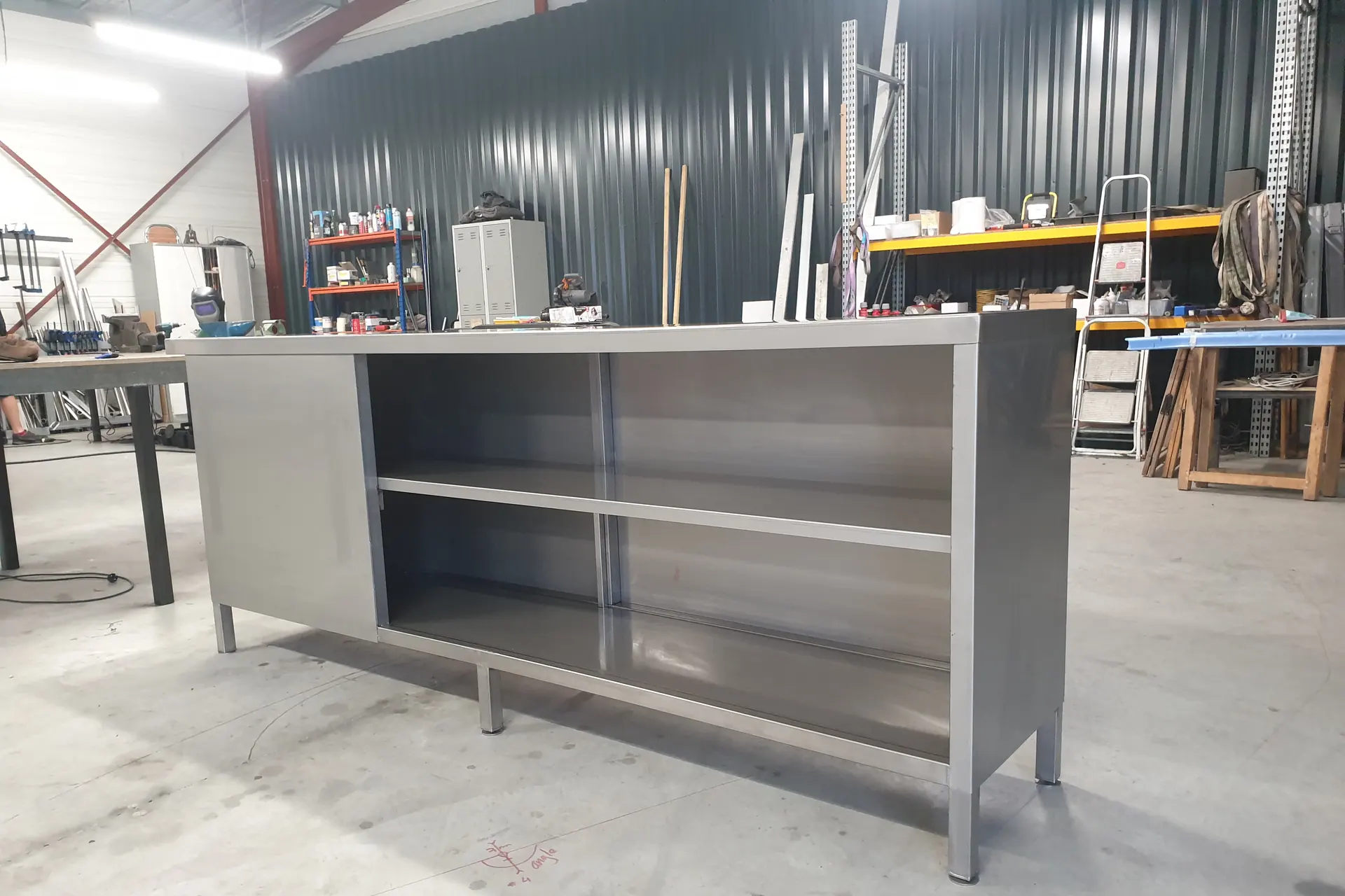 Atelier de chaudronnerie inox Creal'Inox pour les professionnels du Bassin d'Arcachon